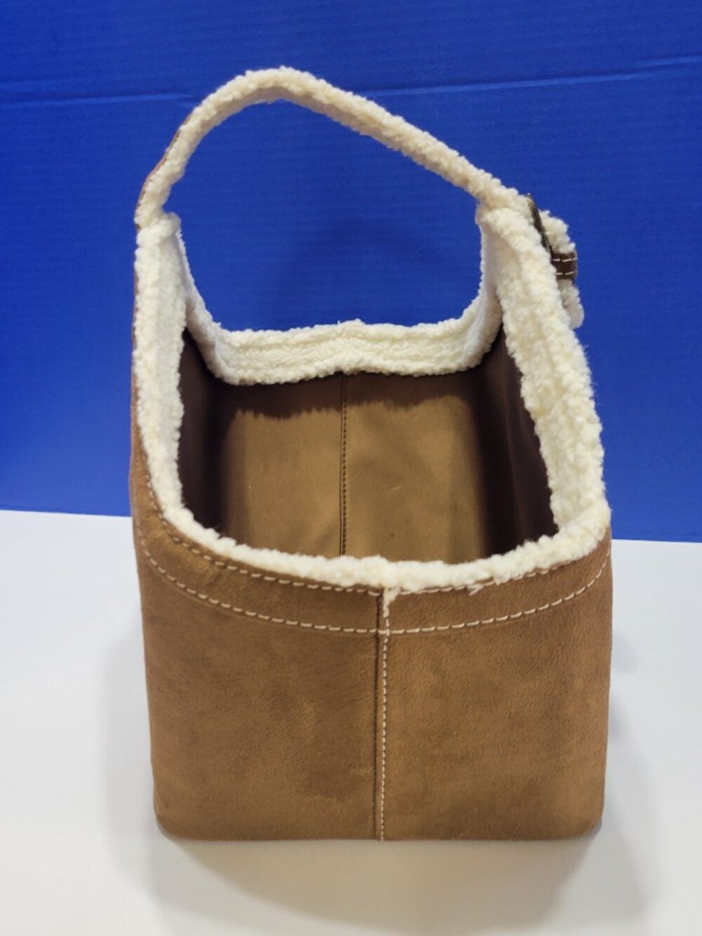Bath and Body Works Faux Suede and Sherpa Bucket Tote Bag - Picture 6 of 8